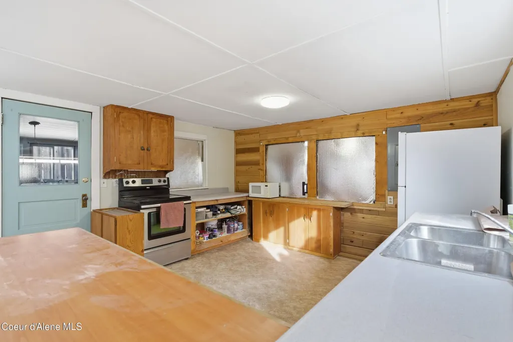 617 E Valley Street S Oldtown ID 83822