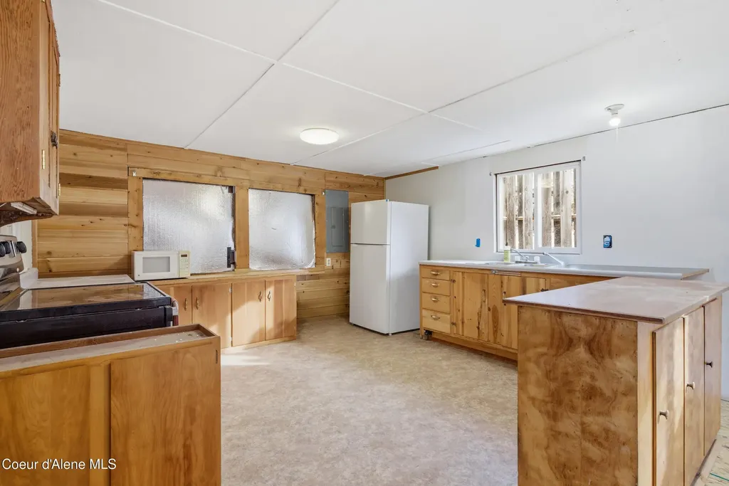 617 E Valley Street S Oldtown ID 83822