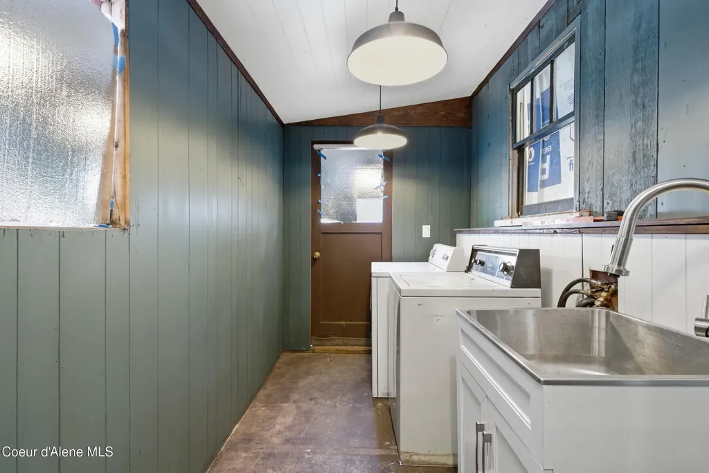617 E Valley Street S Oldtown ID 83822