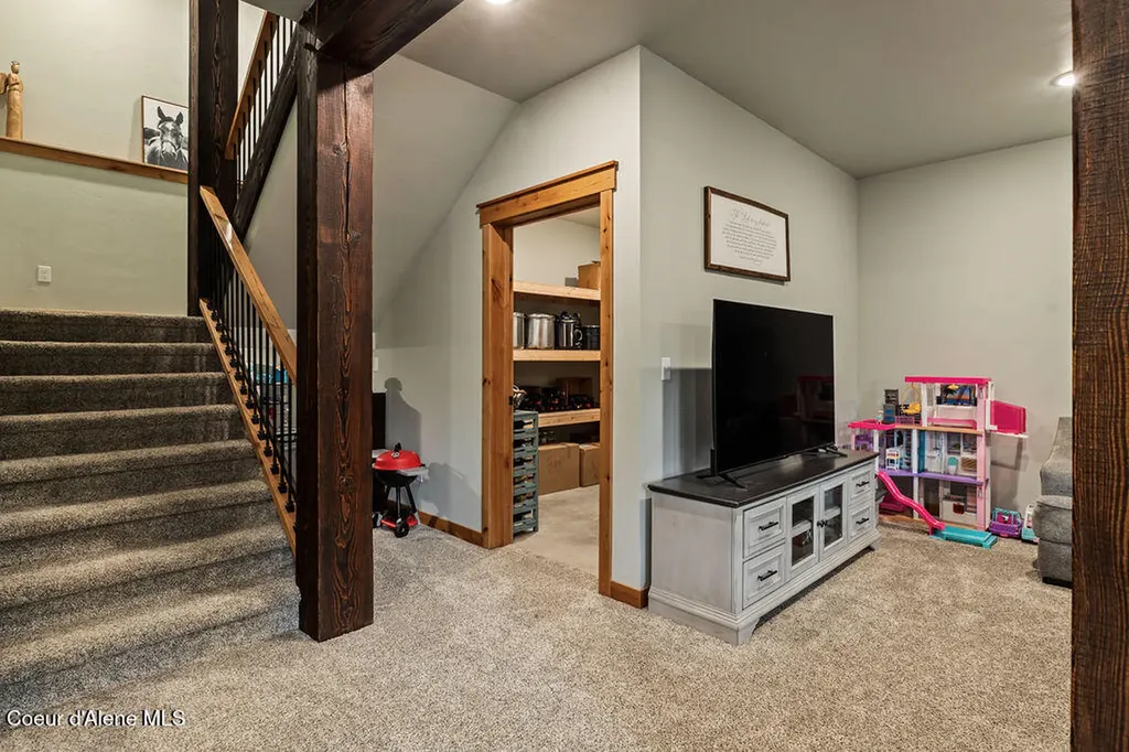 354 Buena Vista Road Bonners Ferry ID 83805