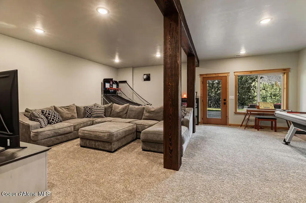 354 Buena Vista Road Bonners Ferry ID 83805