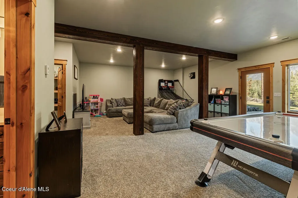 354 Buena Vista Road Bonners Ferry ID 83805