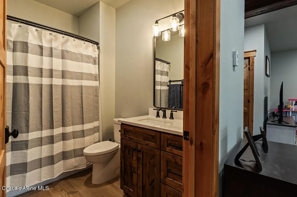 354 Buena Vista Road Bonners Ferry ID 83805