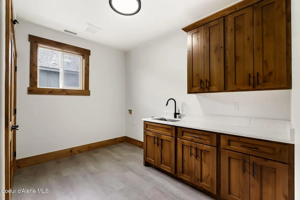 137 Backtrack Road Sandpoint ID 83864