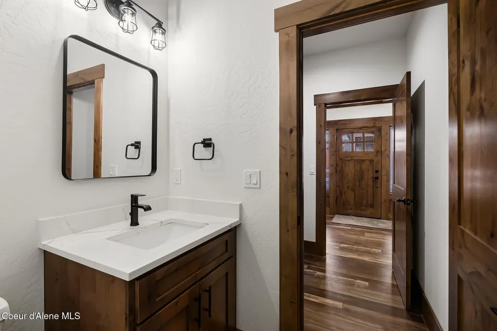 137 Backtrack Road Sandpoint ID 83864