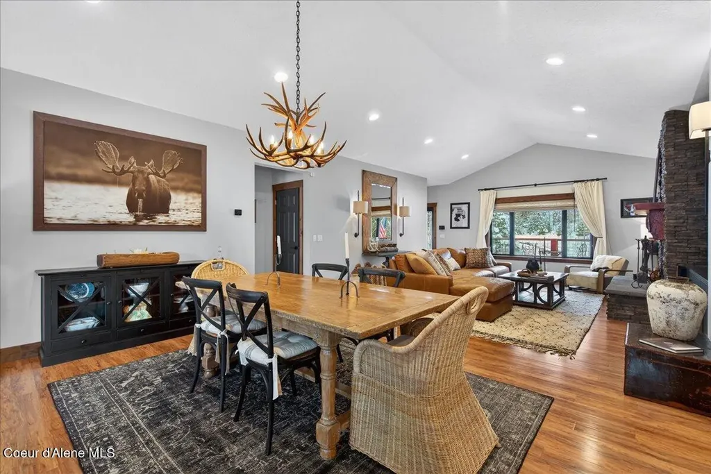 505 Chippewa Trail Sagle ID 83860