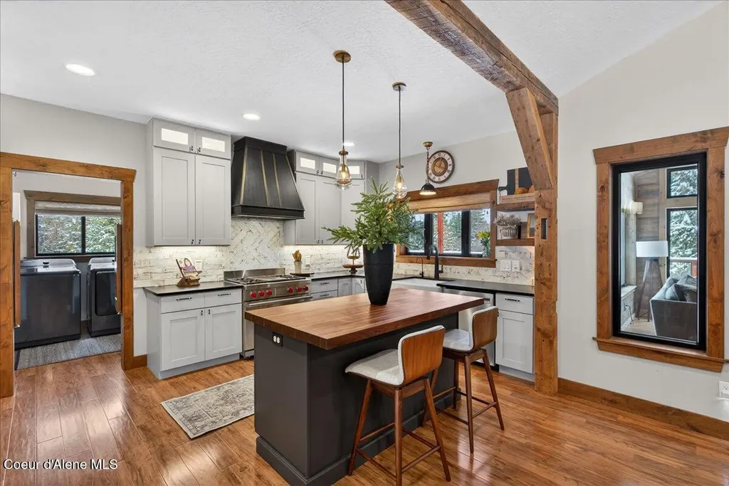 505 Chippewa Trail Sagle ID 83860