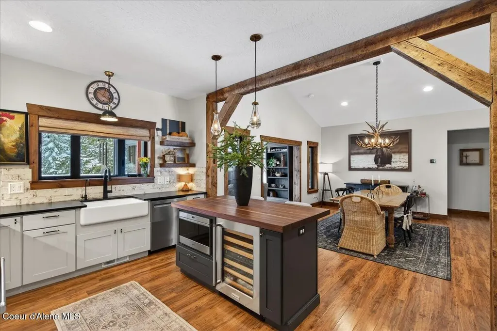 505 Chippewa Trail Sagle ID 83860