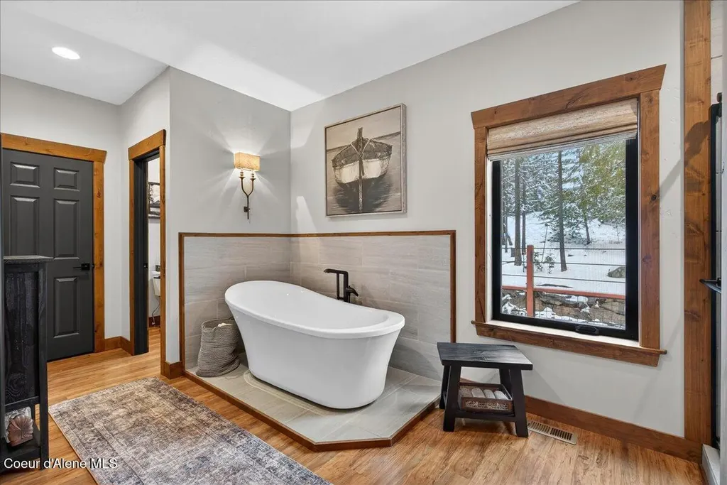505 Chippewa Trail Sagle ID 83860