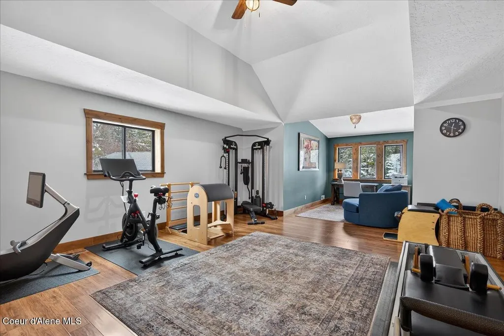 505 Chippewa Trail Sagle ID 83860