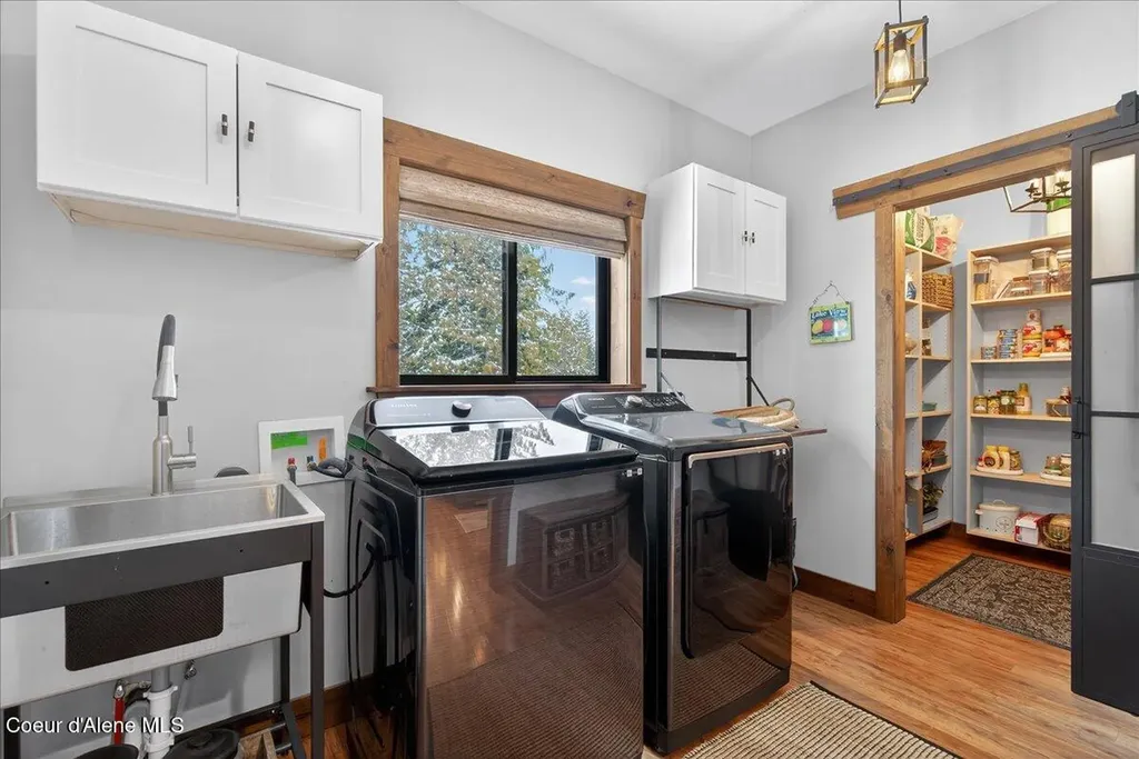 505 Chippewa Trail Sagle ID 83860