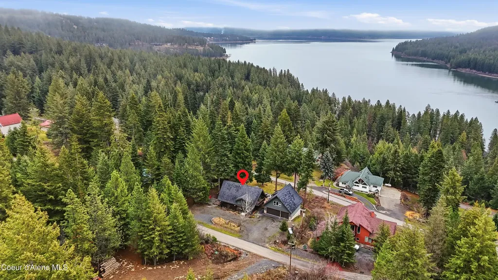 21651 S Lakeview Drive Worley ID 83876
