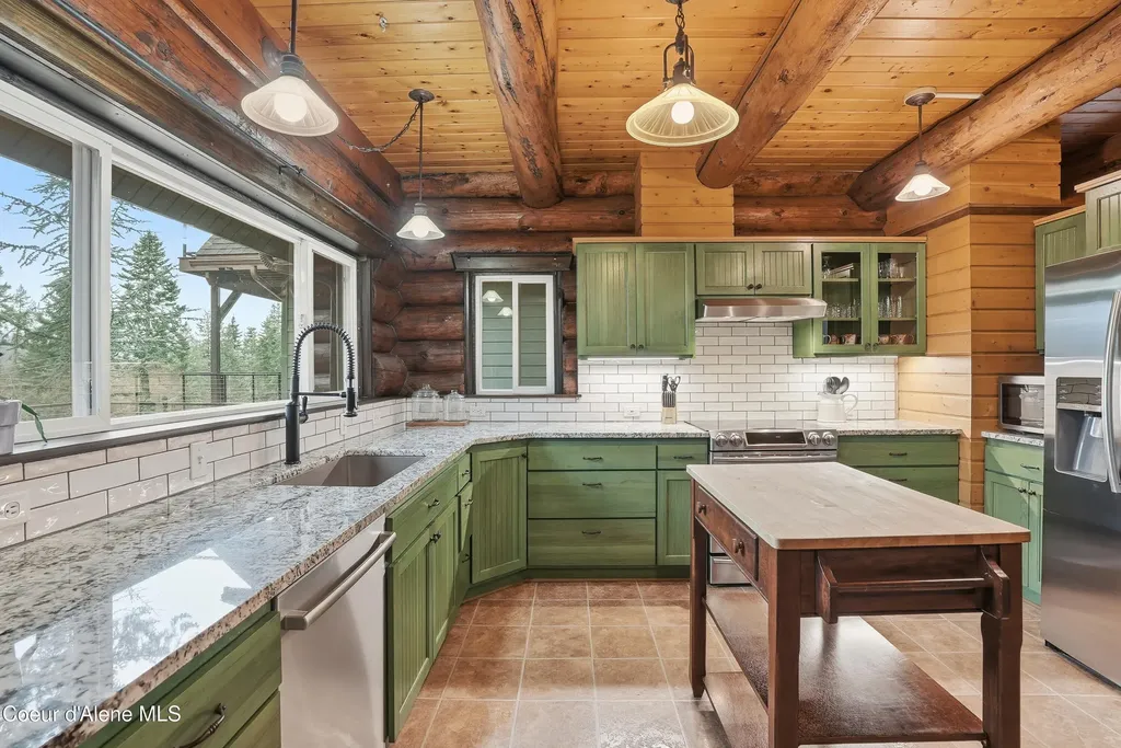 21651 S Lakeview Drive Worley ID 83876