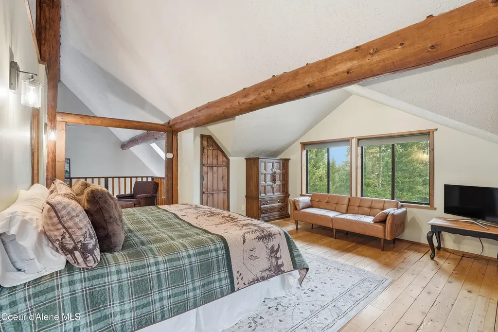 21651 S Lakeview Drive Worley ID 83876
