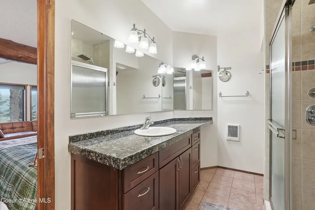 21651 S Lakeview Drive Worley ID 83876