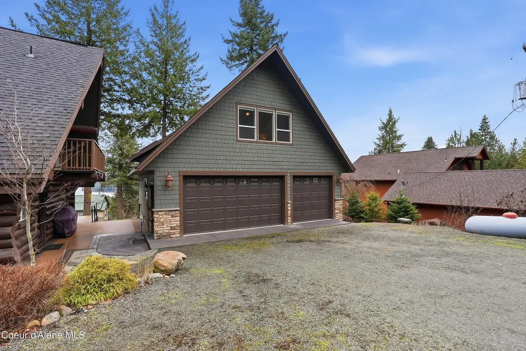 21651 S Lakeview Drive Worley ID 83876