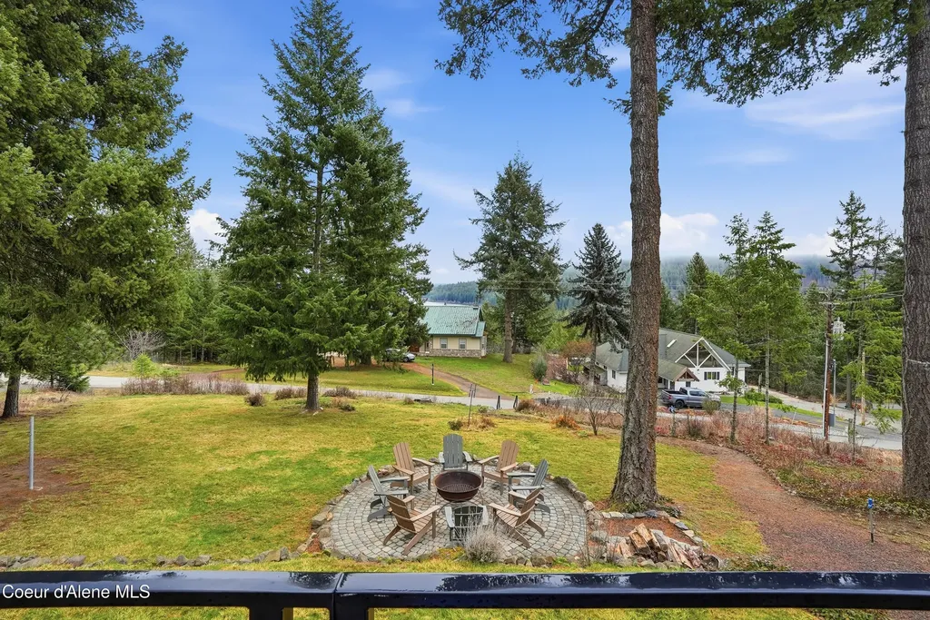 21651 S Lakeview Drive Worley ID 83876