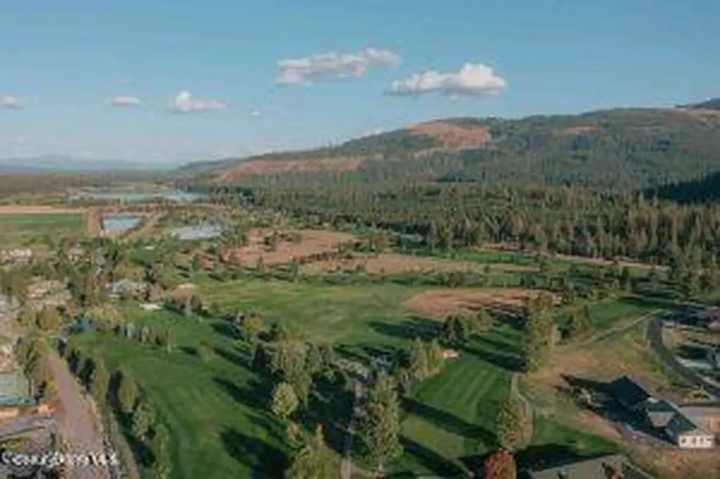 51 Sand Trap Lane Blanchard ID 83804