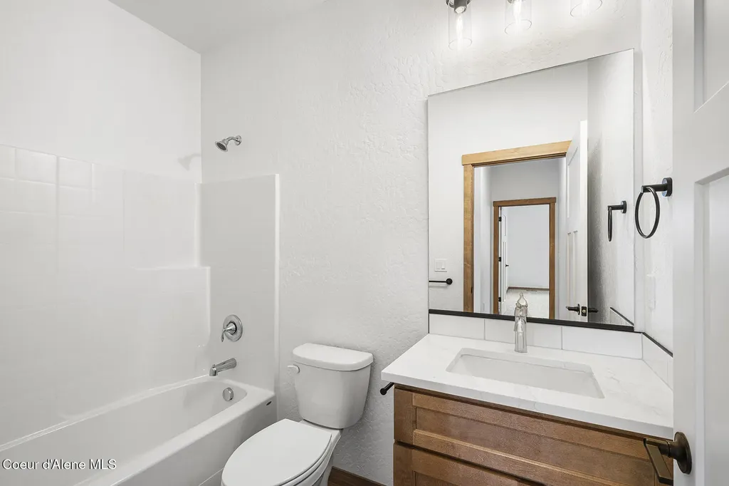 8892 W Swather Avenue Rathdrum ID 83858