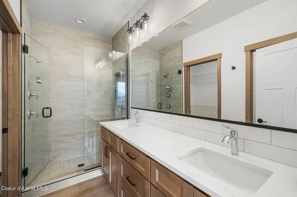 8892 W Swather Avenue Rathdrum ID 83858