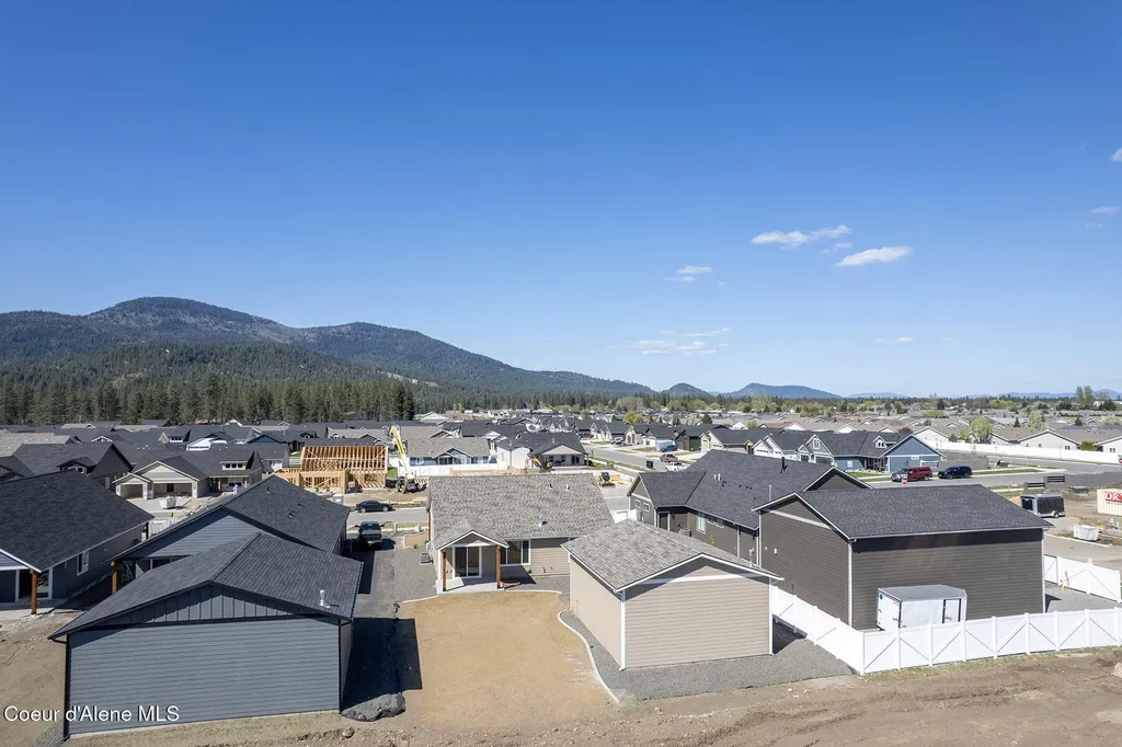 8892 W Swather Avenue Rathdrum ID 83858