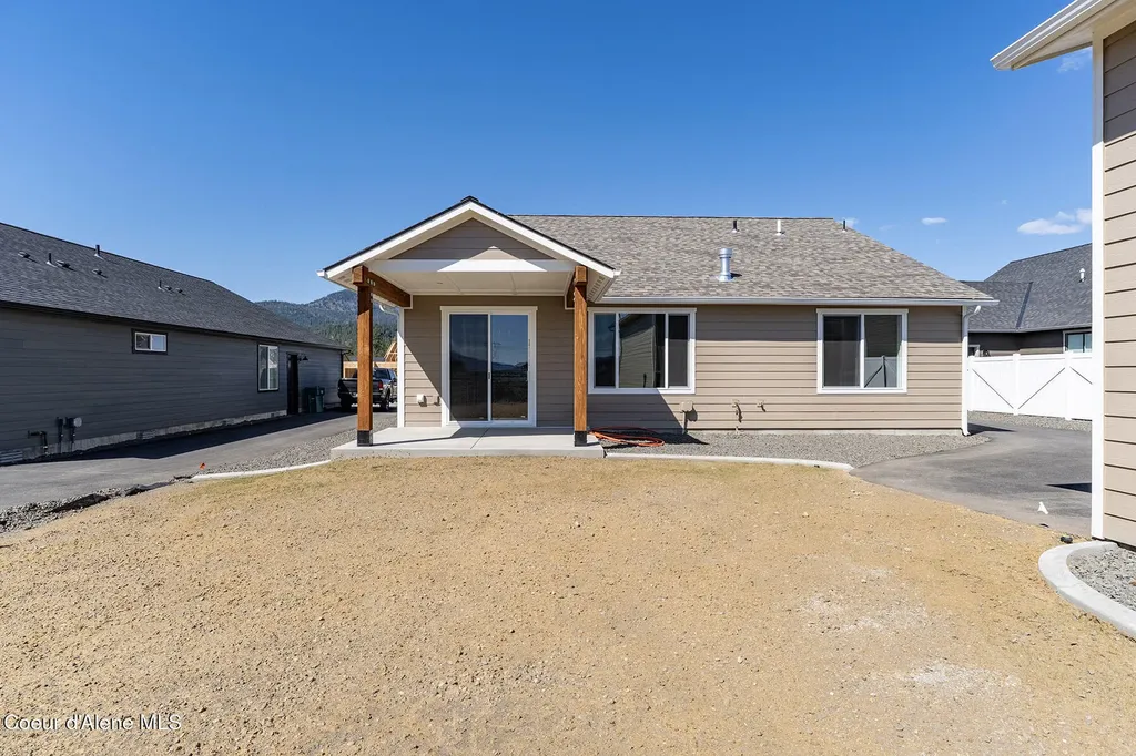 8892 W Swather Avenue Rathdrum ID 83858