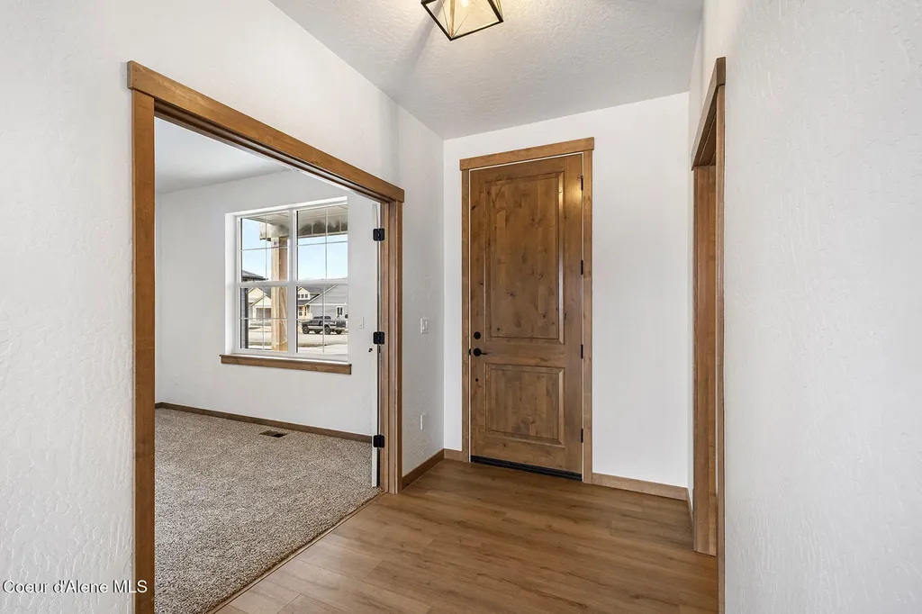8892 W Swather Avenue Rathdrum ID 83858