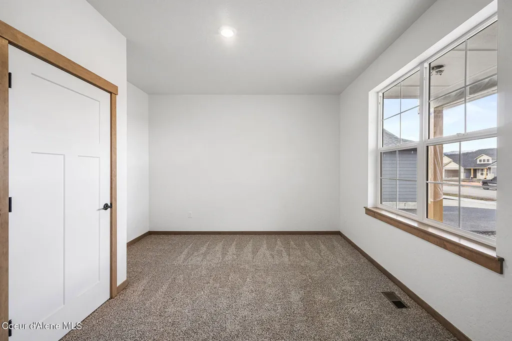 8892 W Swather Avenue Rathdrum ID 83858