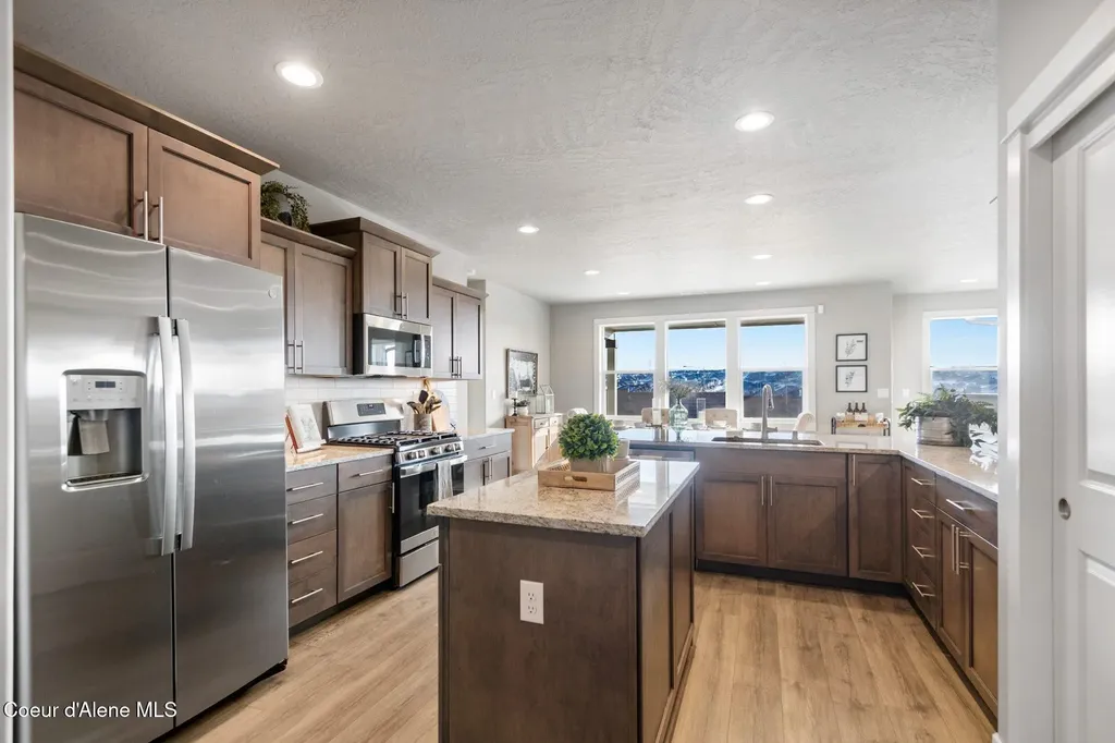 6829 W Constantine Lane Rathdrum ID 83858