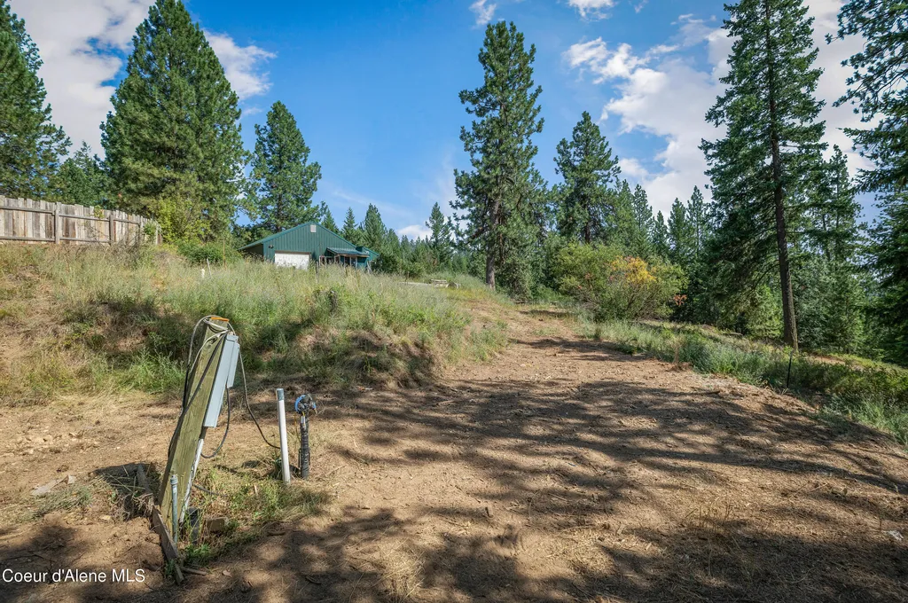 16154 N Smith Avenue Hauser ID 83854