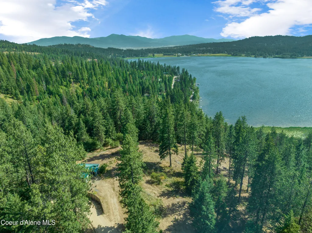 16154 N Smith Avenue Hauser ID 83854