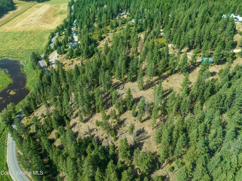 16154 N Smith Avenue Hauser ID 83854