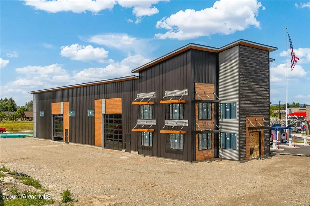 9878 N Kirkpatrick Street Hayden ID 83835