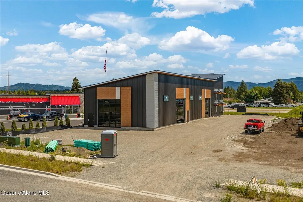 9878 N Kirkpatrick Street Hayden ID 83835