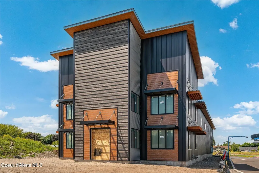 9878 N Kirkpatrick Street Hayden ID 83835