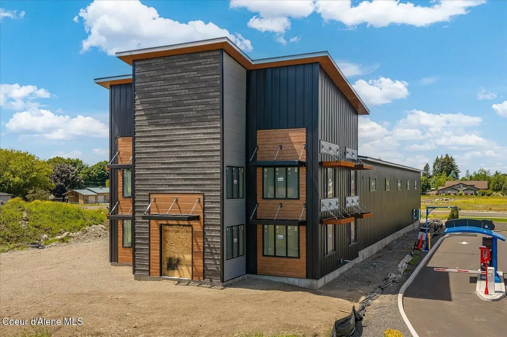 9878 N Kirkpatrick Street Hayden ID 83835