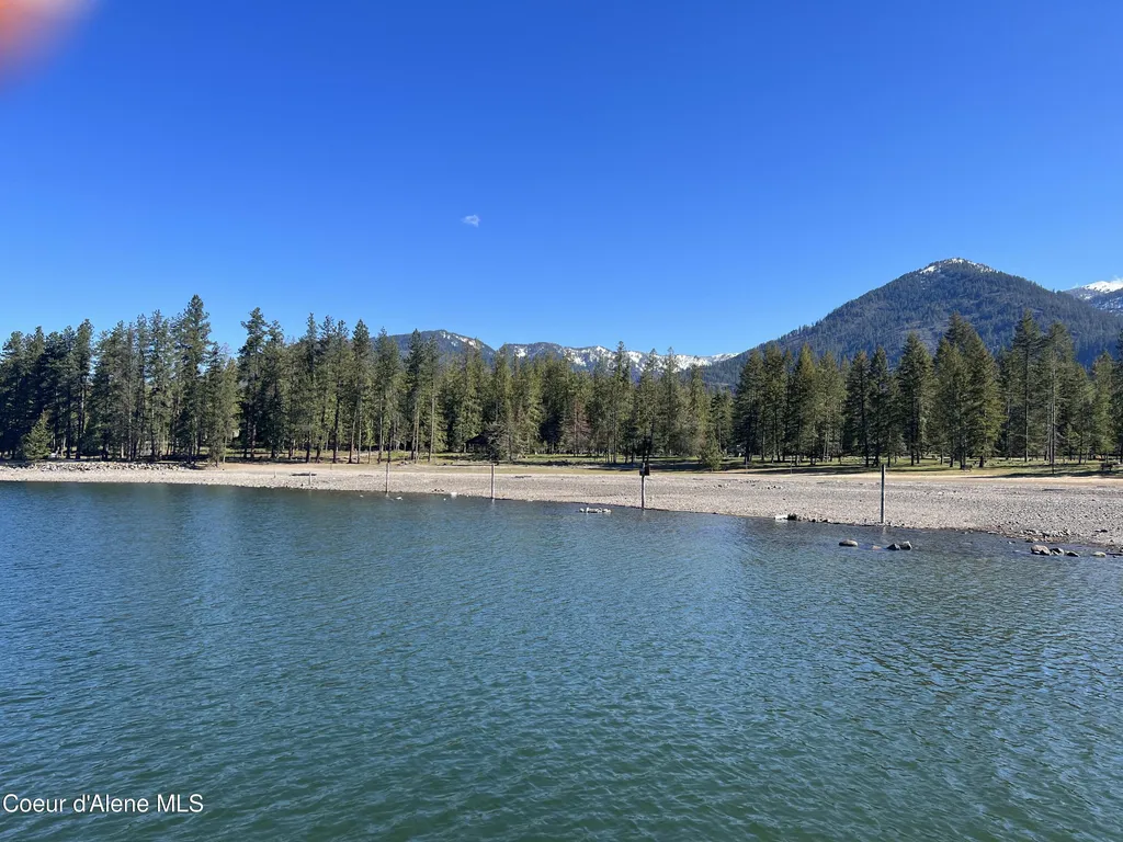 BLK1LOT3 Sasha Point Hope ID 83836