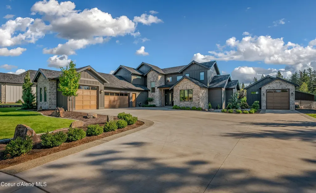 1404 E Bruin Loop Hayden ID 83835