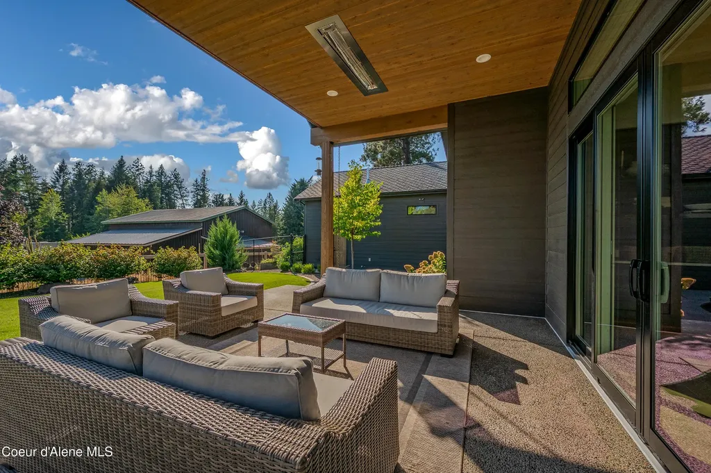 1404 E Bruin Loop Hayden ID 83835