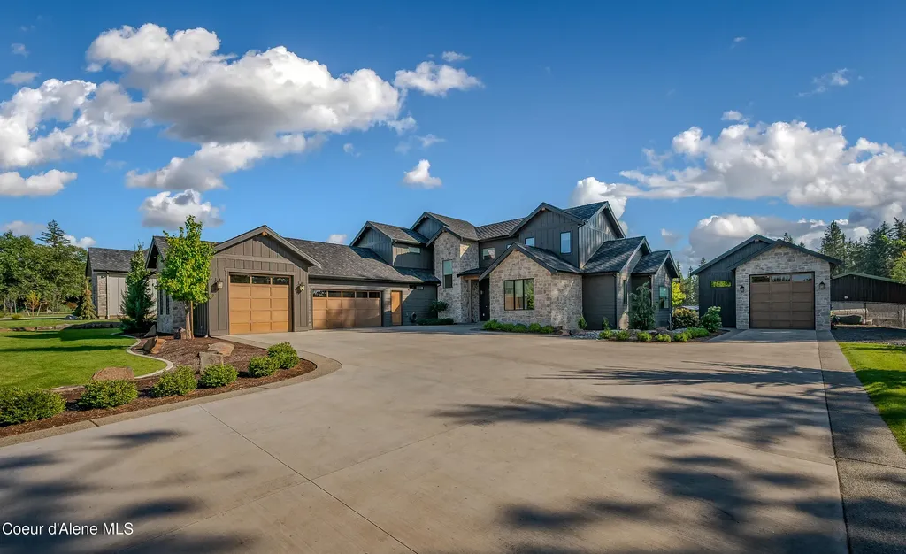 1404 E Bruin Loop Hayden ID 83835