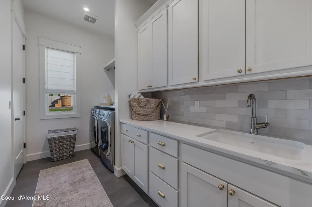 1404 E Bruin Loop Hayden ID 83835