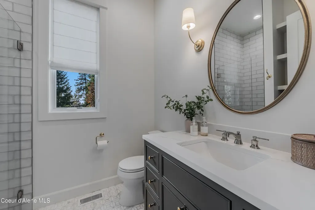 1404 E Bruin Loop Hayden ID 83835