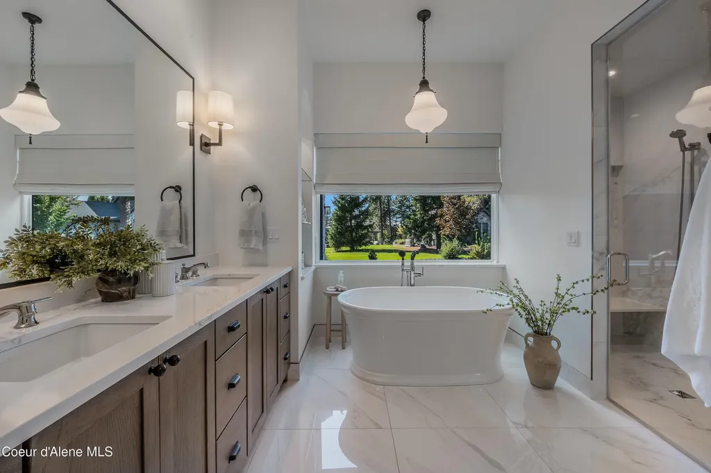 1404 E Bruin Loop Hayden ID 83835