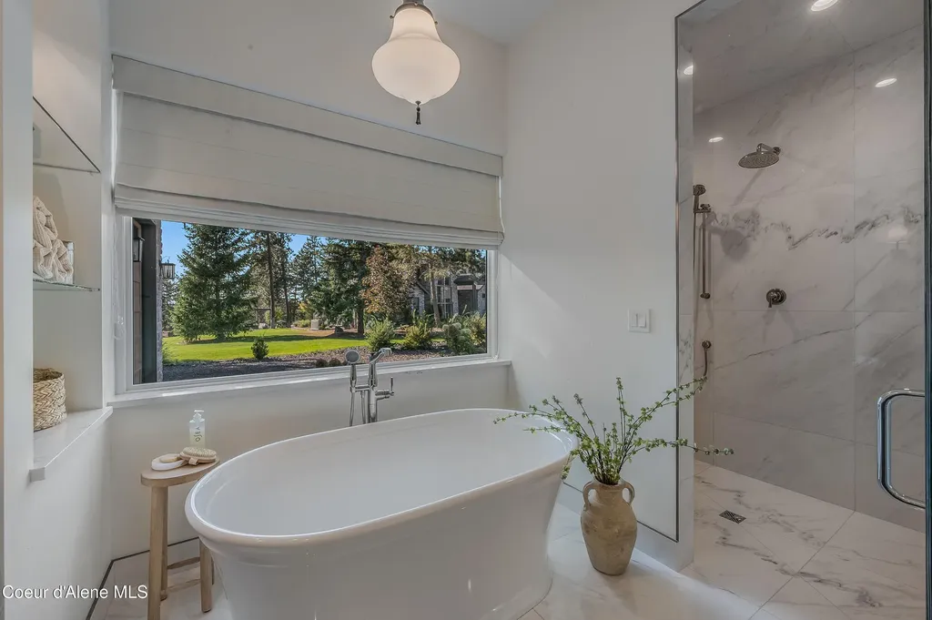 1404 E Bruin Loop Hayden ID 83835
