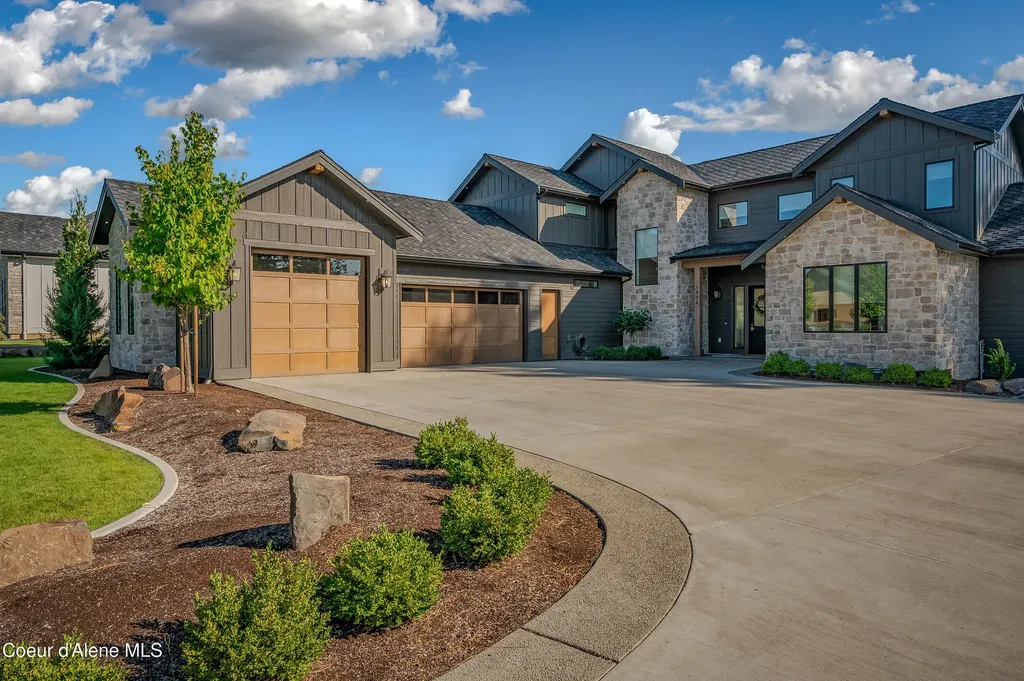 1404 E Bruin Loop Hayden ID 83835
