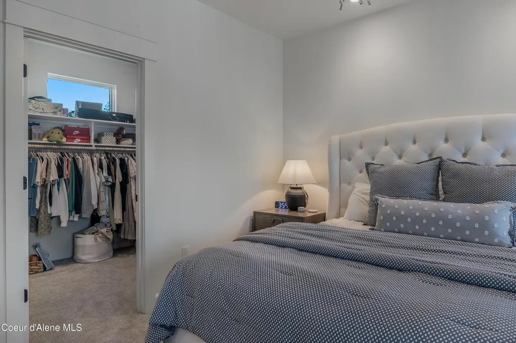 1404 E Bruin Loop Hayden ID 83835