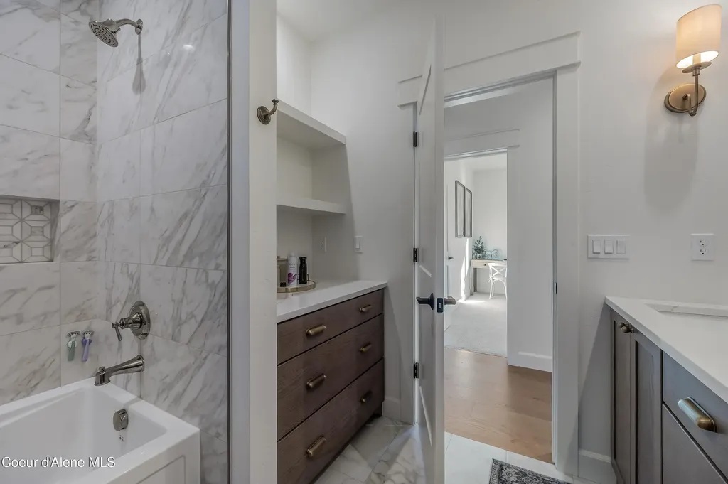 1404 E Bruin Loop Hayden ID 83835