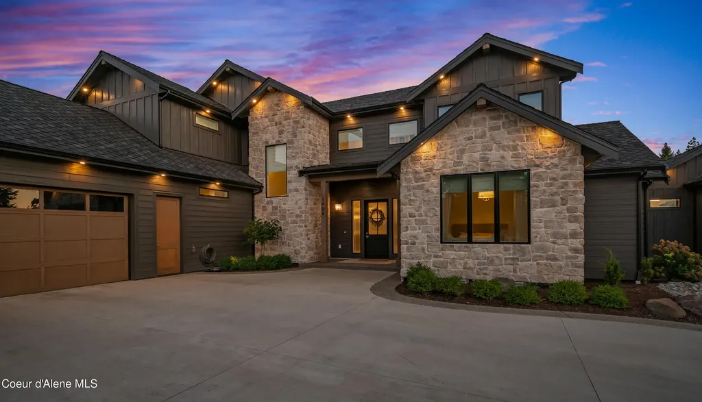 1404 E Bruin Loop Hayden ID 83835