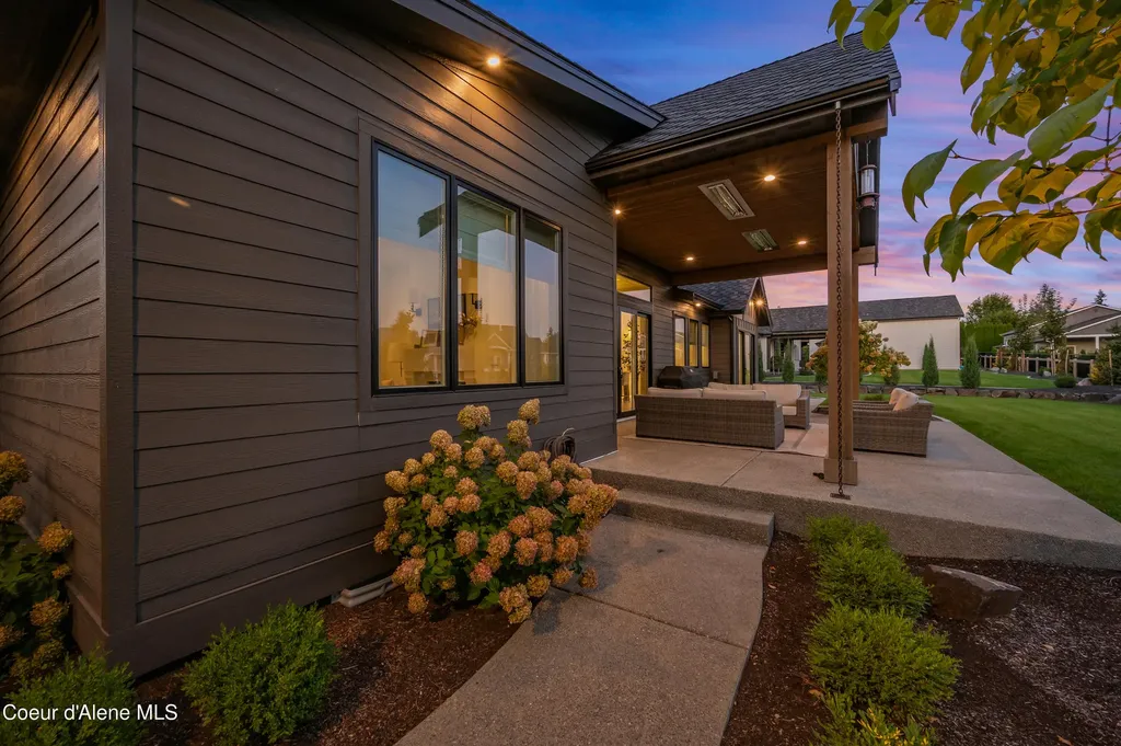 1404 E Bruin Loop Hayden ID 83835