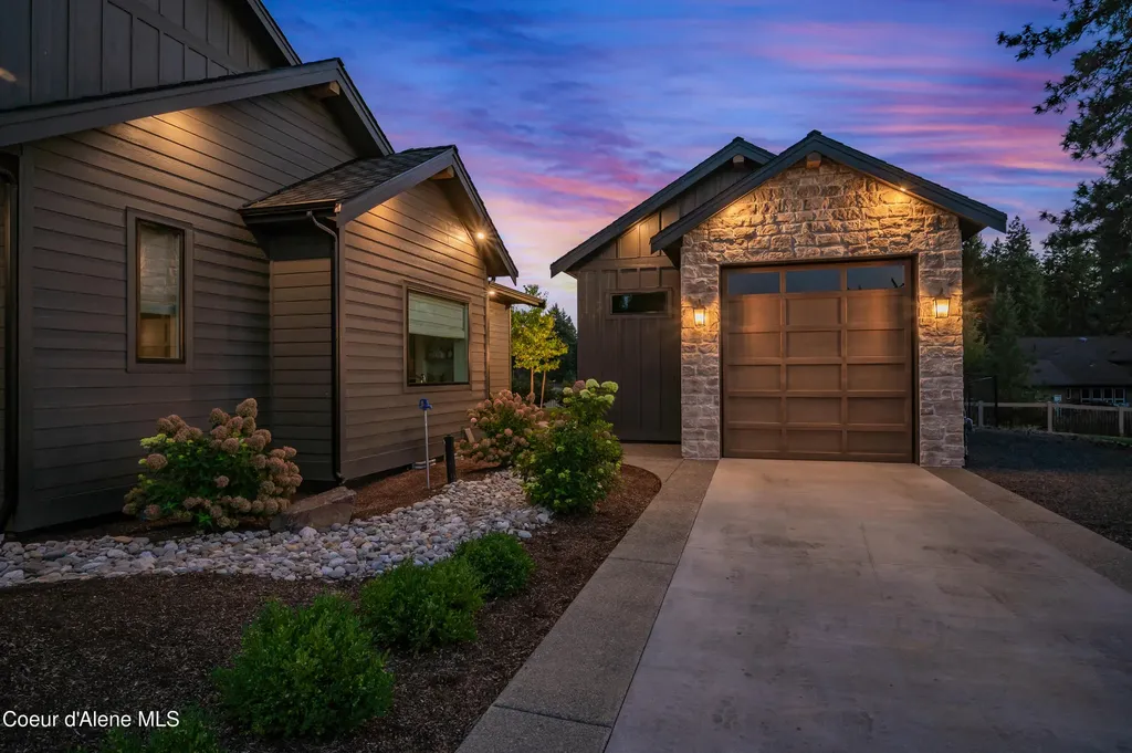 1404 E Bruin Loop Hayden ID 83835